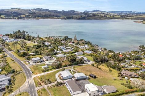 Photo of property in 35 Colonel Mould Drive, Mangonui, 0420