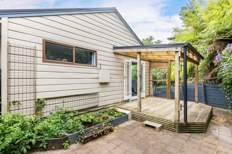 Photo of property in 121 Poplar Grove, Whalers Gate, New Plymouth, 4310