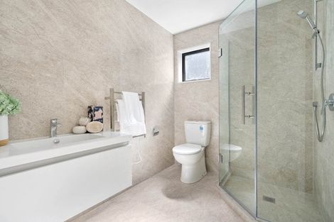 Photo of property in 5/3 Kaimai Avenue, Massey, Auckland, 0614