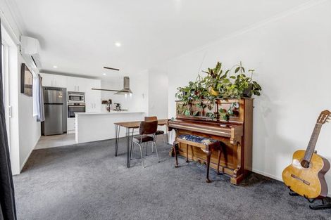 Photo of property in 120 Kuaka Drive, Takanini, 2112