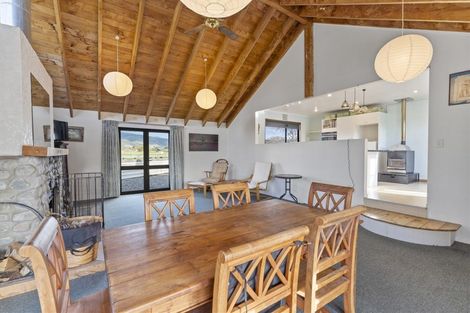 Photo of property in 103 Waikawa Beach Road, Manakau, Levin, 5573