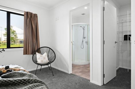 Photo of property in 23 Chadwick Place, Rototuna North, Hamilton, 3210