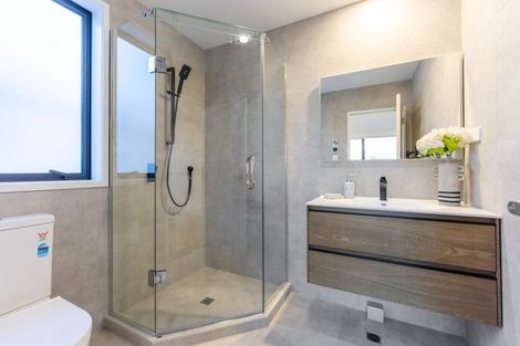 Photo of property in 4/258 Lake Road, Hauraki, Auckland, 0622