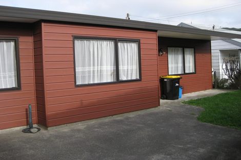 Photo of property in 35a Broderick Road, Johnsonville, Wellington, 6037