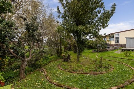 Photo of property in 106 Avondale Road, Taradale, Napier, 4112