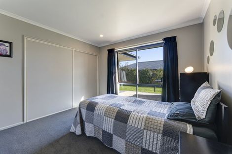 Photo of property in 16 Monaco View, Stoke, Nelson, 7011