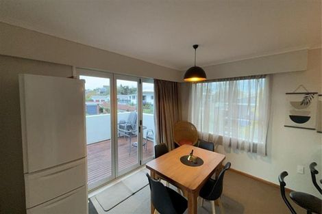 Photo of property in 44 Nevada Drive, Merrilands, New Plymouth, 4312