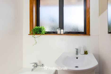 Photo of property in 63 Kashmir Avenue, Clouston Park, Upper Hutt, 5018