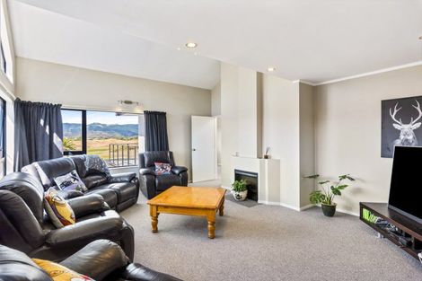 Photo of property in 55a Golf Road, Paraparaumu Beach, Paraparaumu, 5032