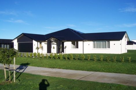 Photo of property in 129 Saint Kilda Road, Cambridge, 3434