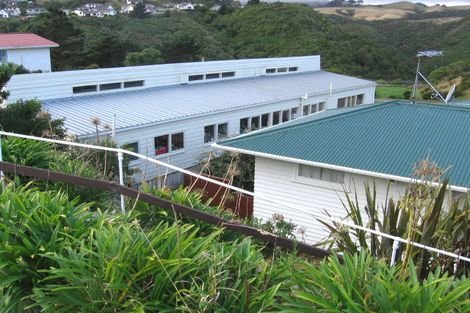 Photo of property in 6 Mark Avenue, Paparangi, Wellington, 6037