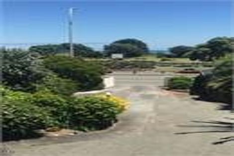 Photo of property in 8 Marine Parade, Paraparaumu Beach, Paraparaumu, 5032