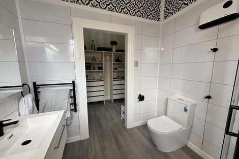 Photo of property in 10a Hereford Street, West End, Palmerston North, 4410