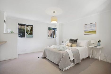 Photo of property in 150 Bleakhouse Road, Mellons Bay, Auckland, 2014