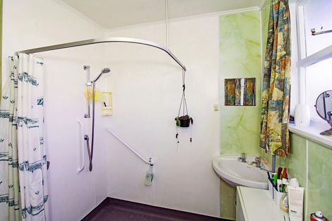 Photo of property in 148 Cole Street, Masterton, 5810