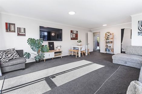 Photo of property in 4 Cossar Street, Burwood, Christchurch, 8083