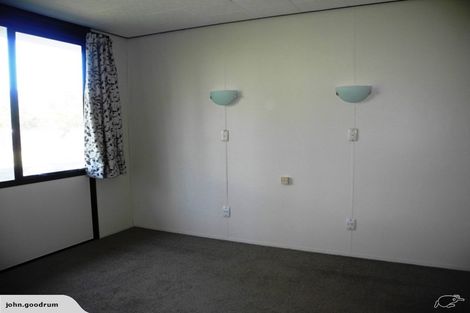 Photo of property in 1/5 Compass Place, Te Atatu Peninsula, Auckland, 0610