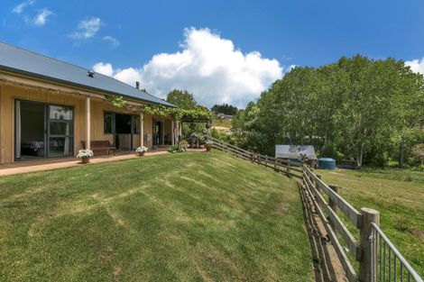 Photo of property in 11 Pineview Lane, Helensville, 0875