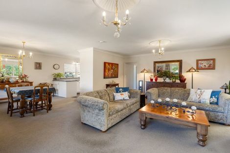 Photo of property in 32 Dixon Road, Fitzroy, Hamilton, 3206