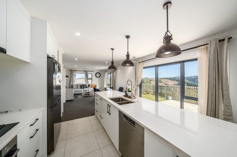 Photo of property in 9 Antigua Way, Grenada Village, Wellington, 6037