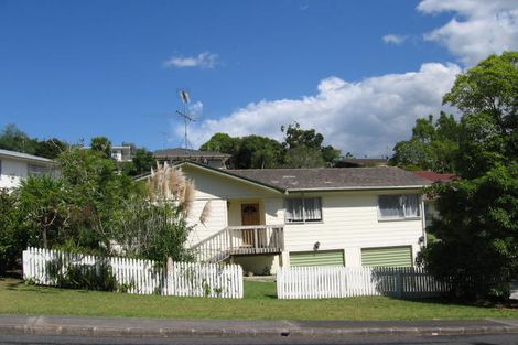 Photo of property in 28 Holt Avenue, Torbay, Auckland, 0630
