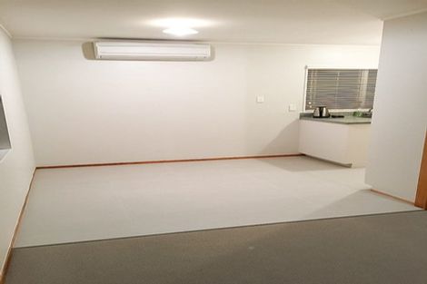 Photo of property in 13 Rewarewa Road, Te Atatu Peninsula, Auckland, 0610