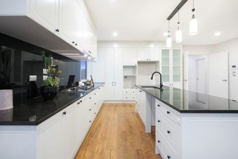 Photo of property in 10 Rauaruhe Road, Karaka, Papakura, 2113