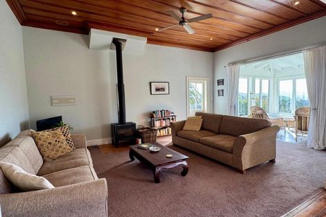 Photo of property in 52 Waipuka Road, Waimarama, Havelock North, 4294