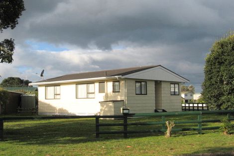 Photo of property in 122 Patuwai Drive, Whangamata, 3620