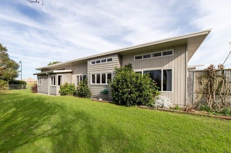 Photo of property in 2 Benner Drive, Ngatea, 3503