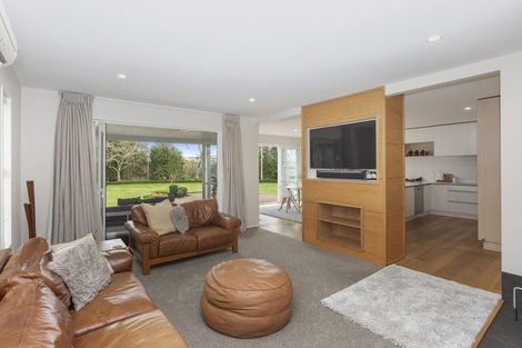 Photo of property in 9 Riverside Lane, Spencerville, Christchurch, 8083