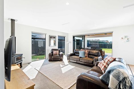 Photo of property in 19 Frank Ernest Crescent, Prebbleton, 7676