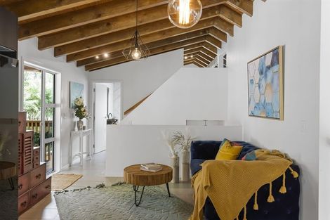 Photo of property in 9a Mirage Place, Beach Haven, Auckland, 0626