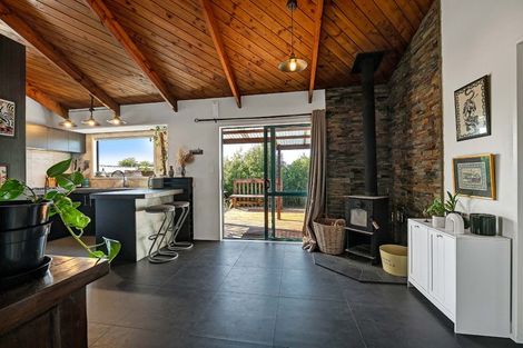 Photo of property in 28b Poplar Grove, Whalers Gate, New Plymouth, 4310