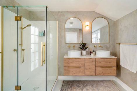 Photo of property in 5 Plateau Road, Te Marua, Upper Hutt, 5018