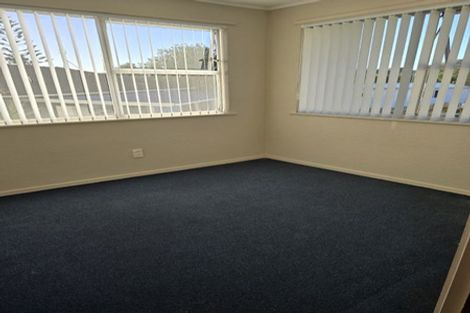 Photo of property in 24 Fairdale Place, Birkdale, Auckland, 0626