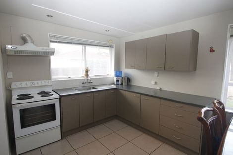 Photo of property in 40 Prestons Road, Redwood, Christchurch, 8051