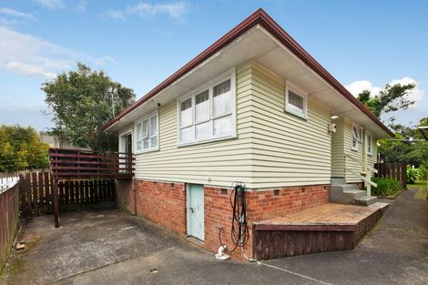 Photo of property in 2/160 Henderson Valley Road, Henderson, Auckland, 0612