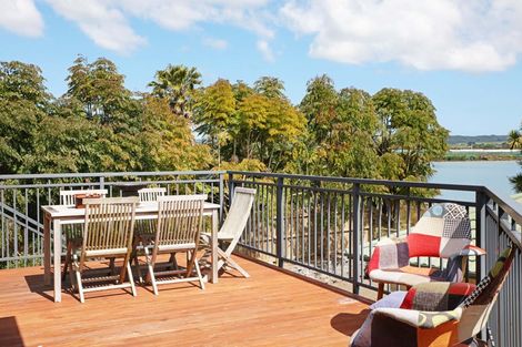 Photo of property in 114f Sandspit Road, Waiuku, 2123