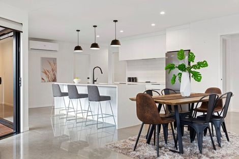Photo of property in 15 Hayward Place, Ohauiti, Tauranga, 3112