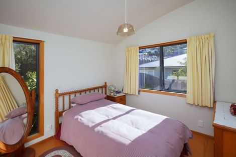 Photo of property in 37 Cornwall Road, Lyttelton, 8082