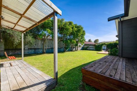 Photo of property in 28b Poplar Grove, Whalers Gate, New Plymouth, 4310