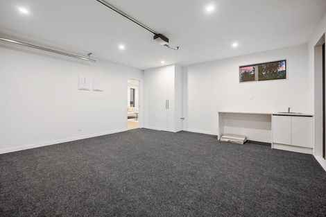 Photo of property in 3c Margaret Place, Milford, Auckland, 0620