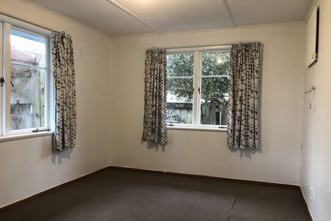 Photo of property in 1 Sarona Avenue, Glen Eden, Auckland, 0602