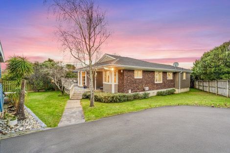 Photo of property in 32 Harford Place, Pakuranga Heights, Auckland, 2010