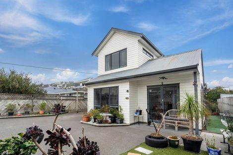 Photo of property in 10a Chelsea Street, Miramar, Wellington, 6022