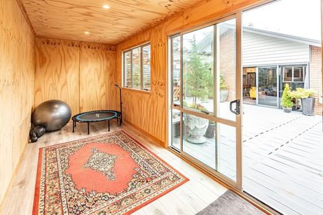 Photo of property in 18 Wanganui Road, Marton, 4710