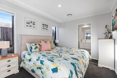 Photo of property in 1 Salers Lane, Papamoa, 3118