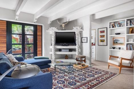 Photo of property in 214 Oceanbeach Road, Mount Maunganui, 3116