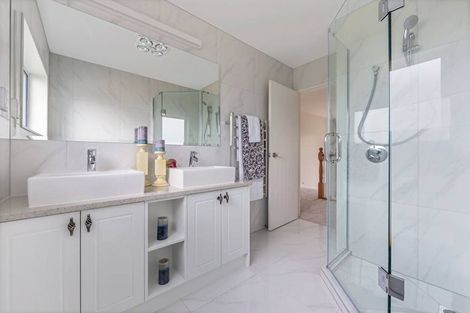 Photo of property in 48 Resolution Drive, Gulf Harbour, Whangaparaoa, 0930